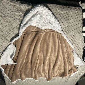 Cozy Tan and White Sherpa Blanket with Hood!!